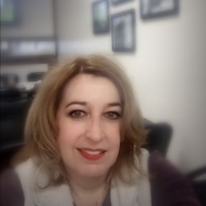 Meet your Posher, Janet